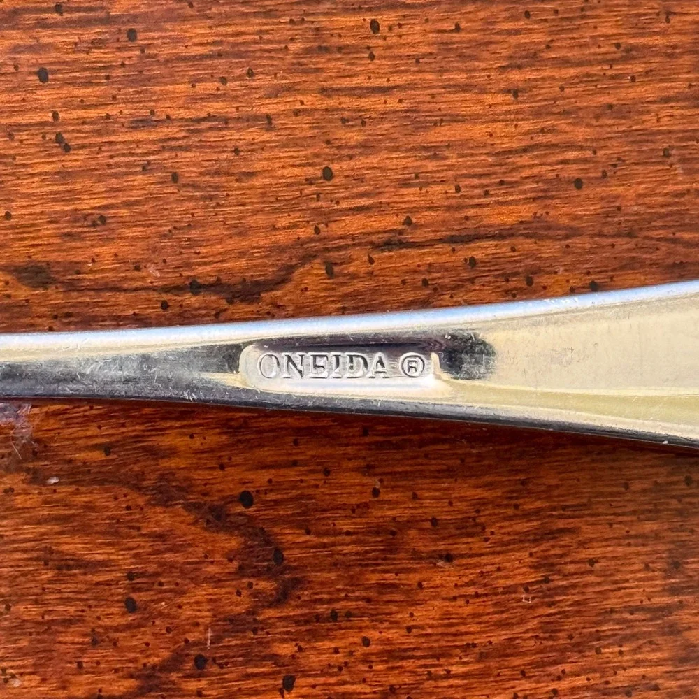 Oneida Lumos Stainless Steel Teaspoons Set of 3 Modern Minimalist 6 Inch